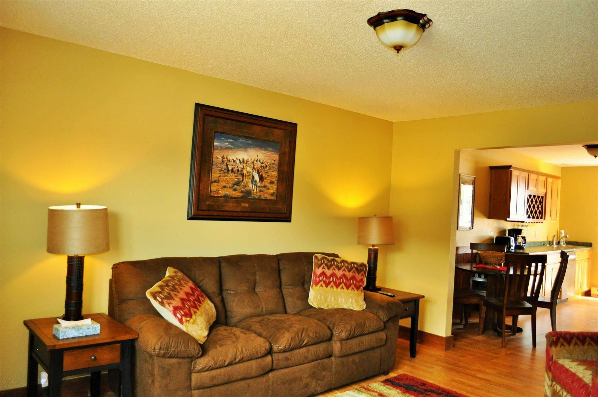 Yellowstone Condos & Suites Gardiner Exteriör bild